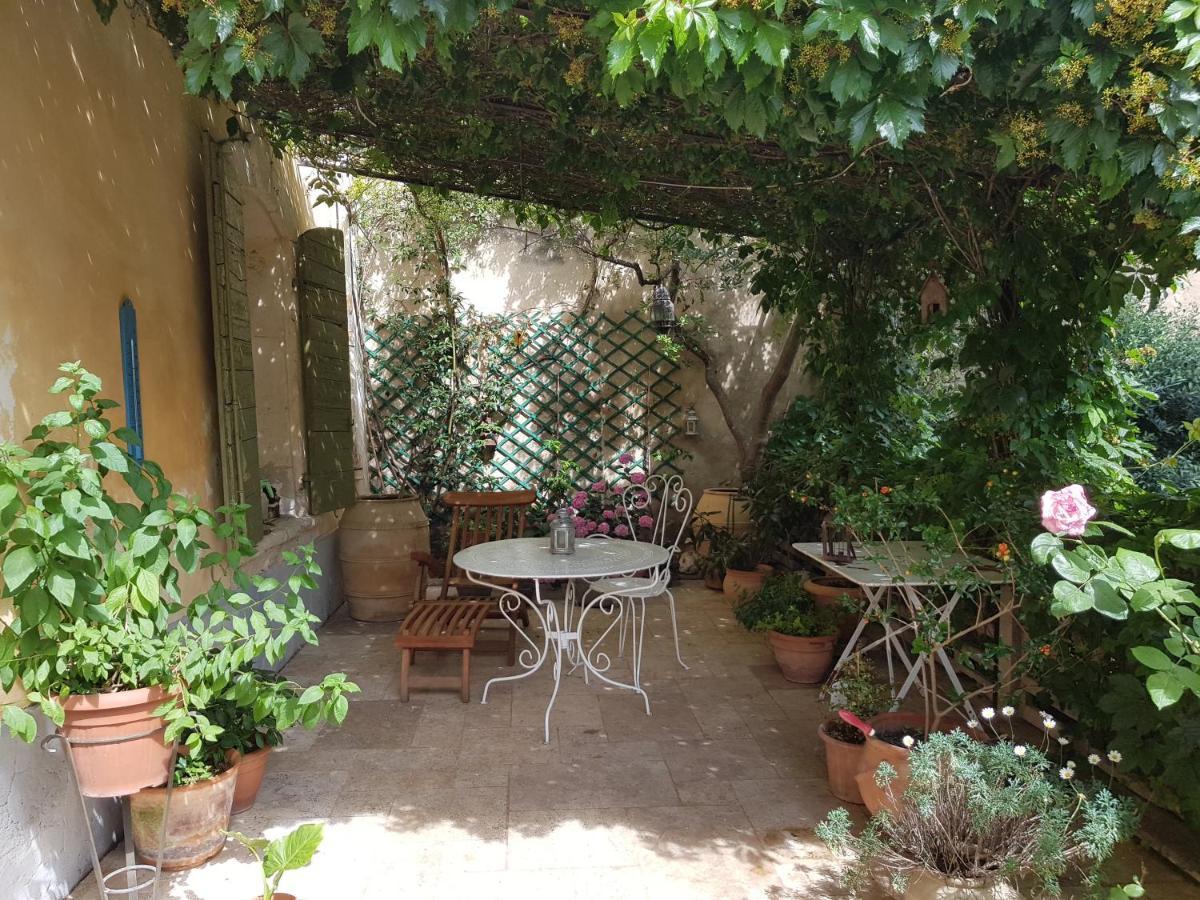 Les Tournesols Bed & Breakfast Mallemort