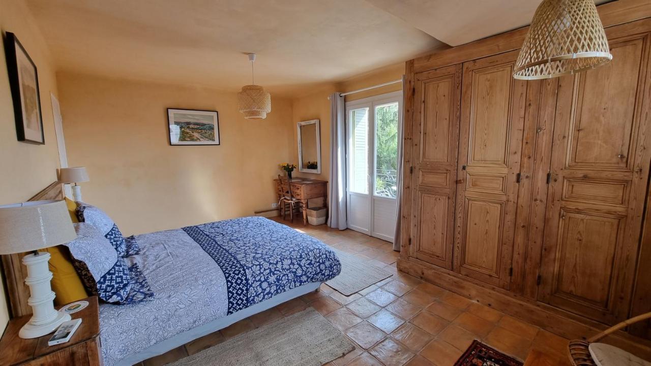 Les Tournesols Bed & Breakfast